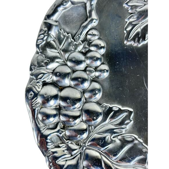 Arthur Court 2000 Aluminum Round Serving Plate Grape Design 7 7/8" Diameter - Picture 2 of 6